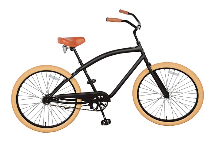 O fabricante de bicicletas de praia apresenta as habilidades de usar bicicletas